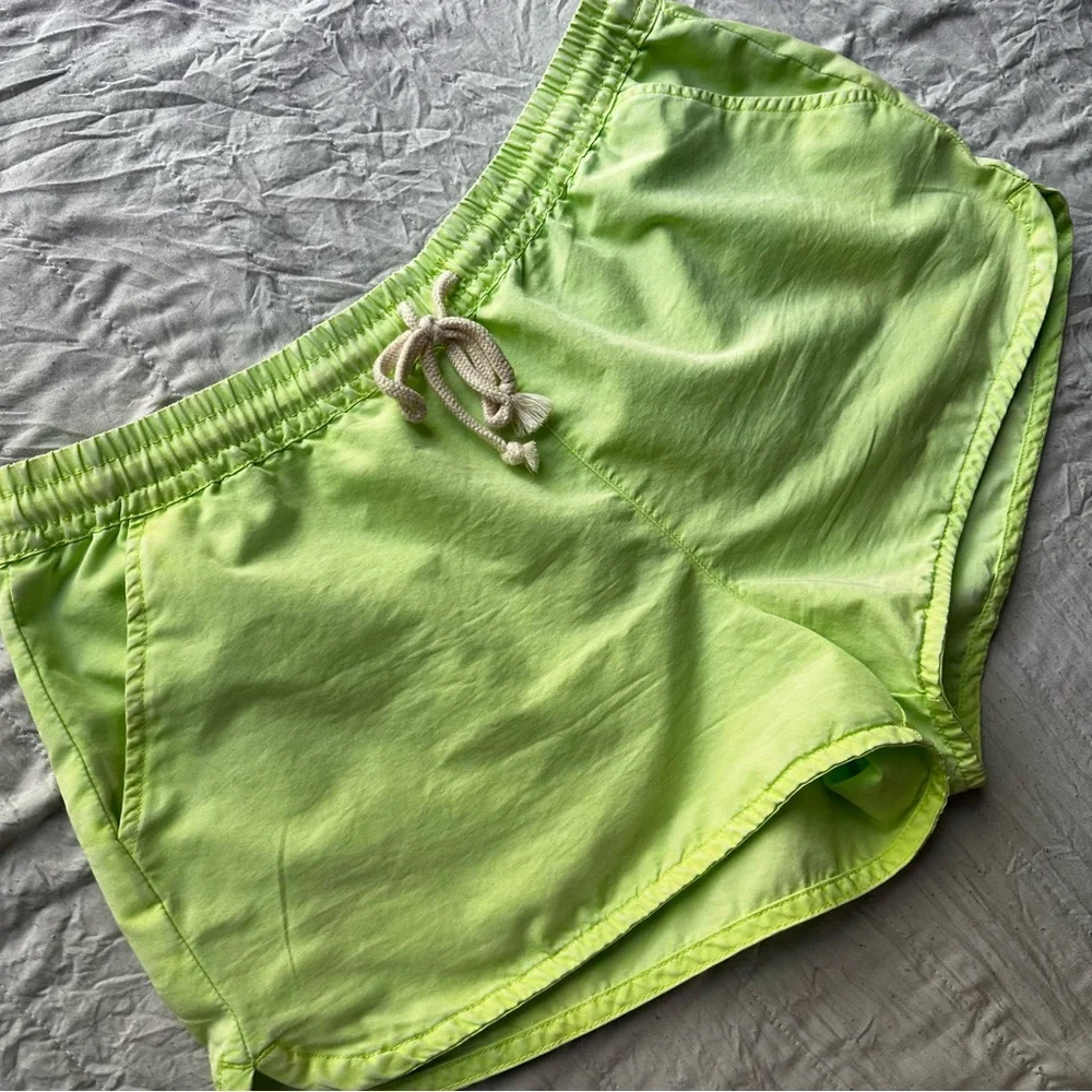 Shorts - Picture 2 of 3